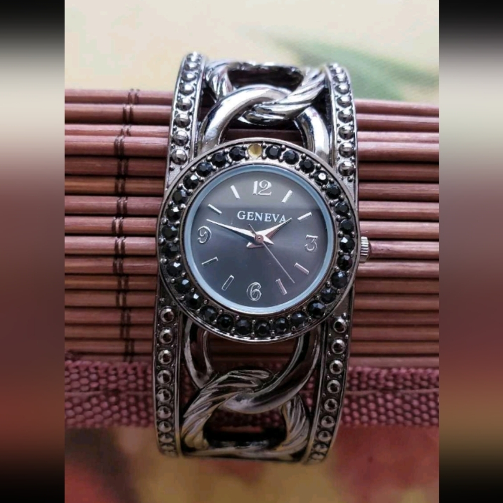 Geneva Silver Cuff-Style Watch with Vintage Design